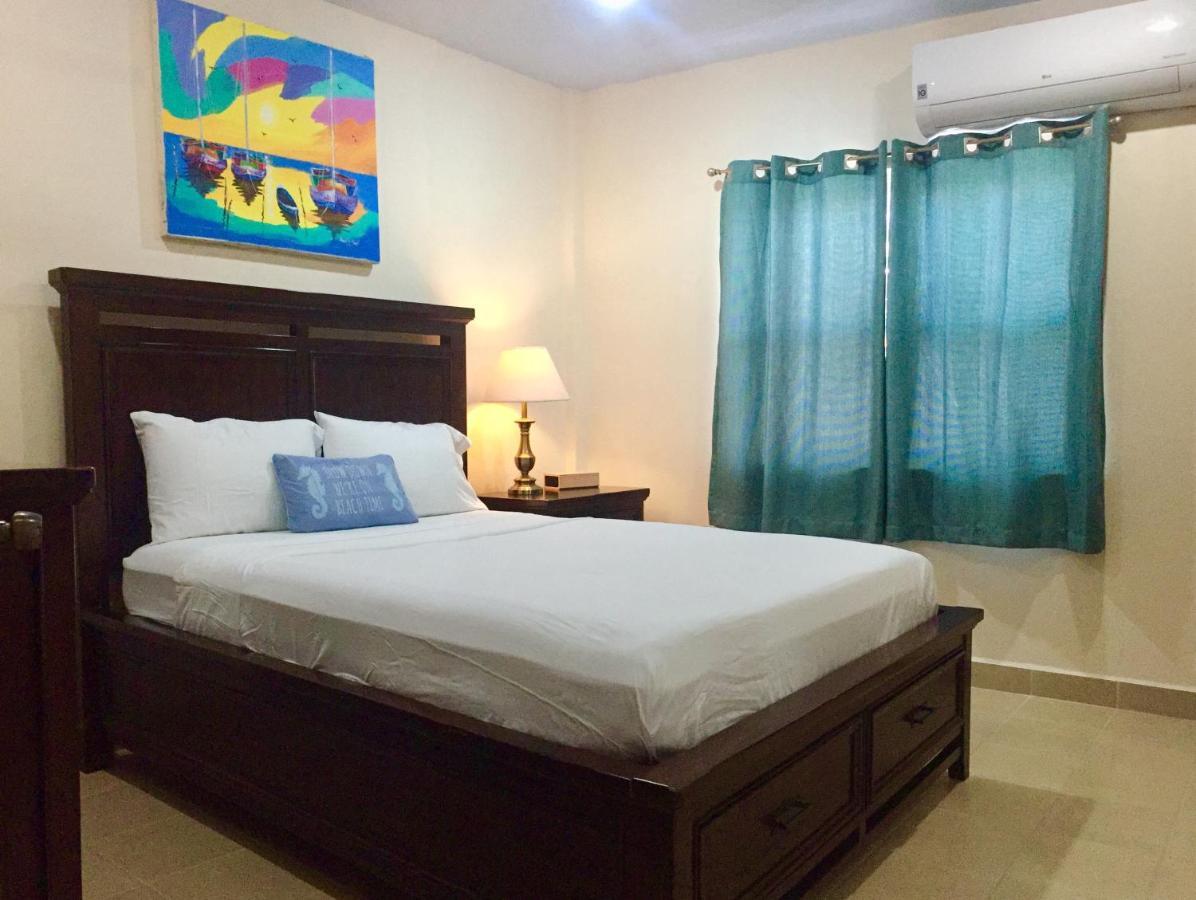Pura Vida Inn Caye Caulker Buitenkant foto