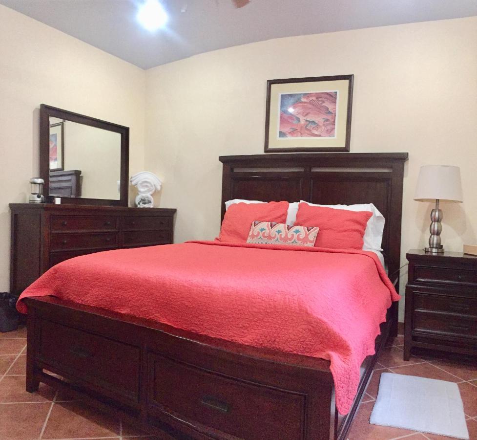 Pura Vida Inn Caye Caulker Buitenkant foto