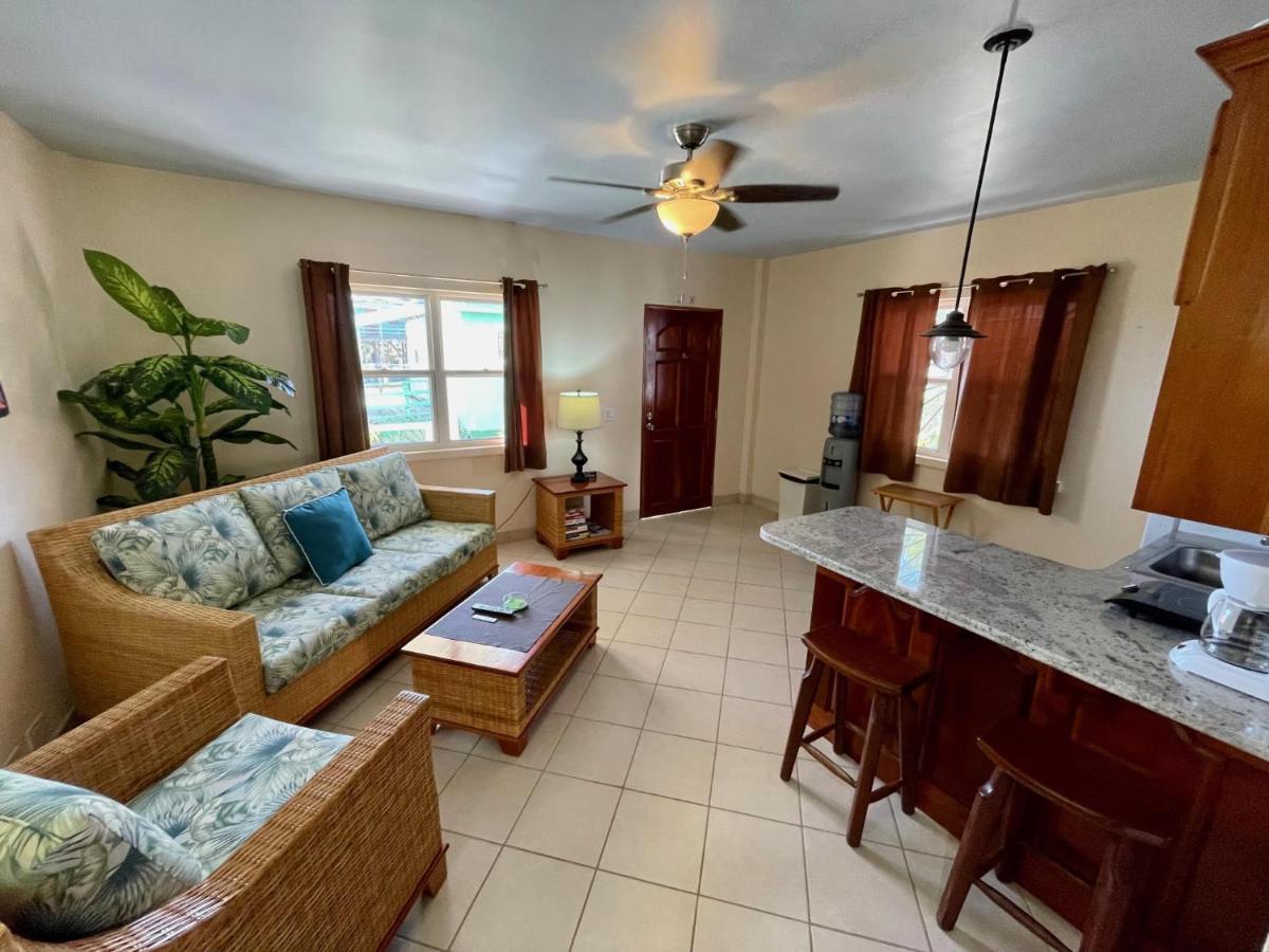 Pura Vida Inn Caye Caulker Buitenkant foto